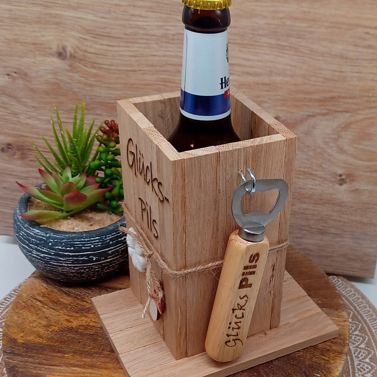 Bierhalter aus Holz Glückspils Seitenansicht