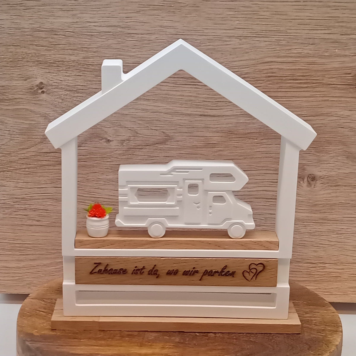 Wohnmobildeko mit Gravur aus Raysin und Holz