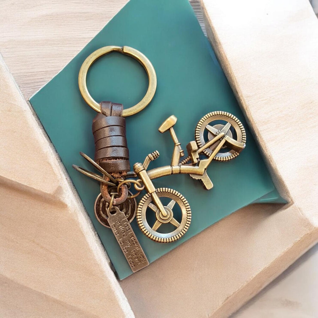 Fahrrad-Schlüsselanhänger aus Metall und Leder