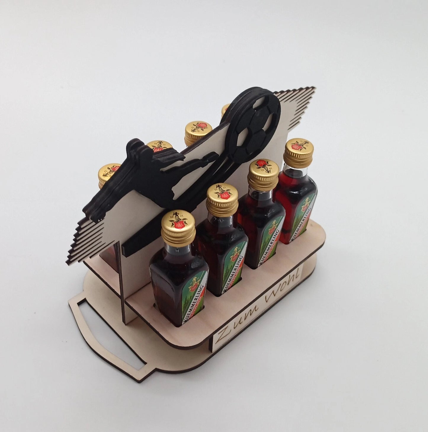Fussballtablett, Mitbringsel aus Holz mit Schnapsfächer