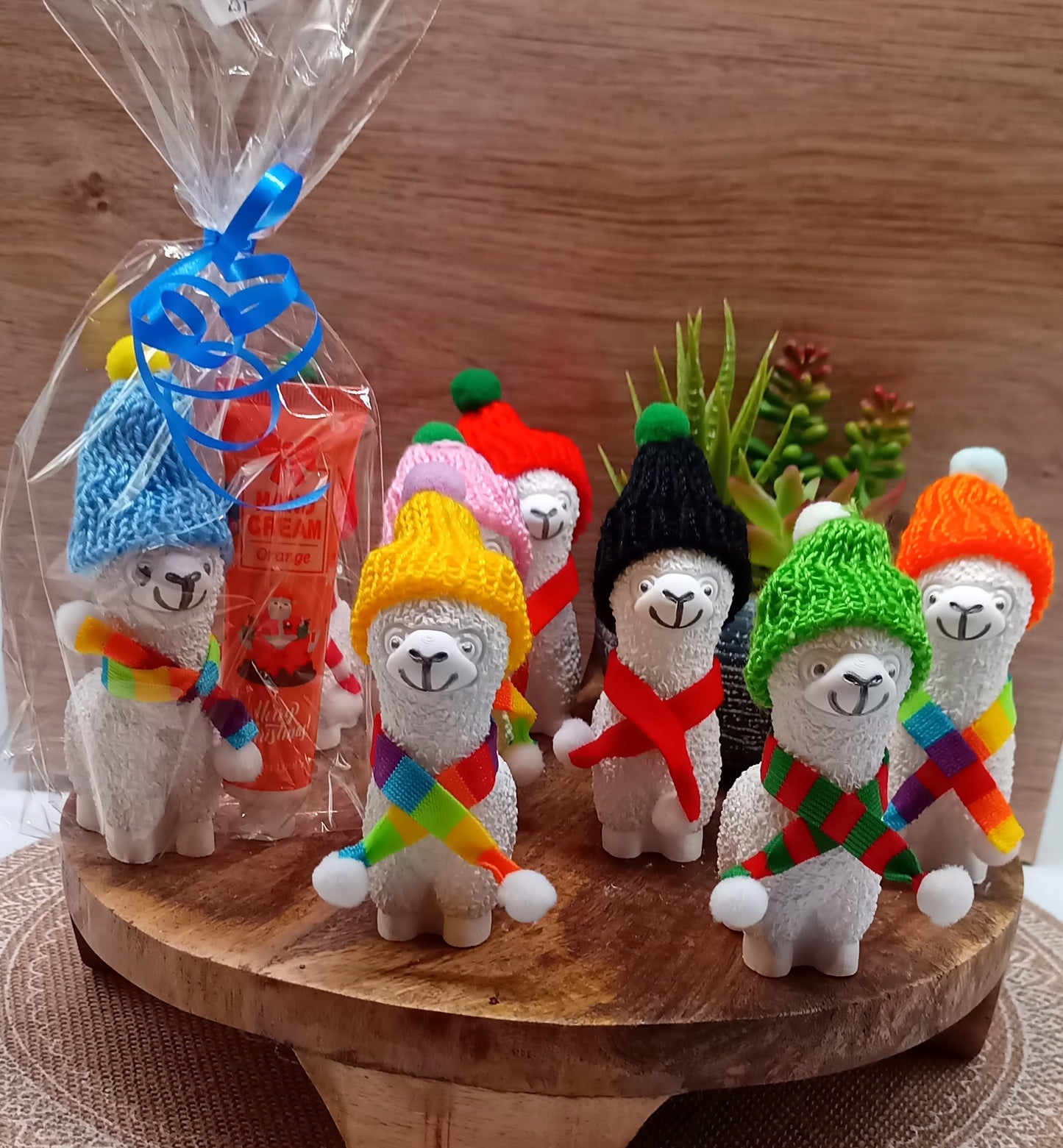 Geschenktüte für Weihnachten und Nikolaus. Mit Alpaka und Handcreme