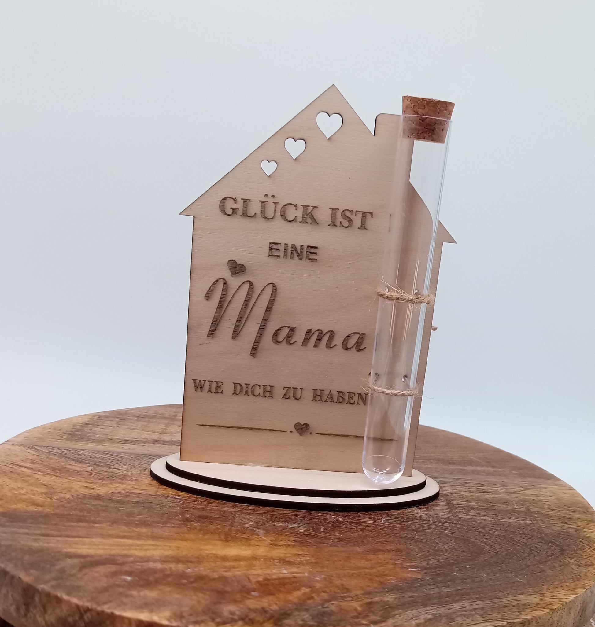 Geschenk aus Holz mit Gravur, Hausform