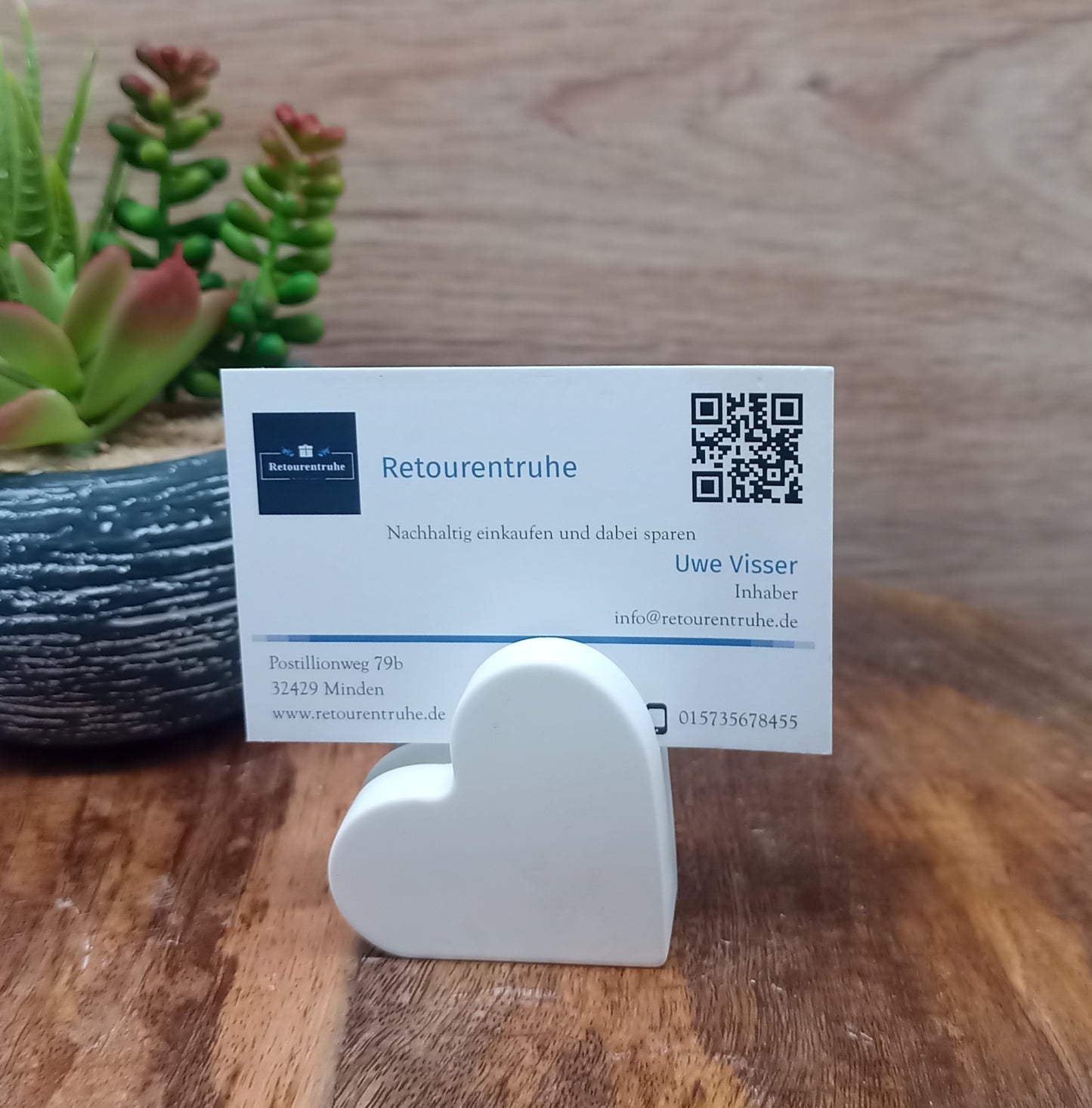 Kartenhalter aus Raysin in Herzform