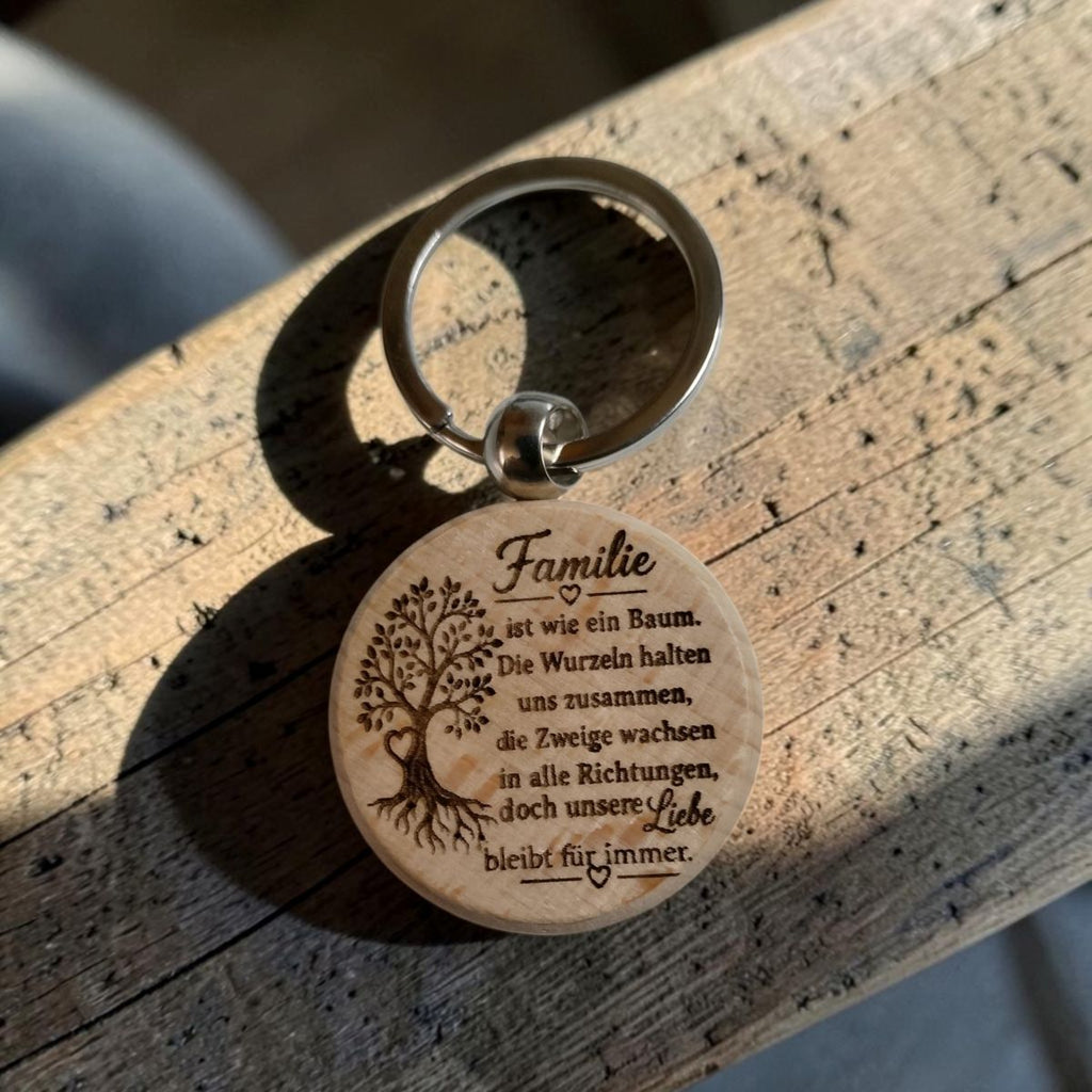 Schlüsselanhänger aus Holz mit Lebensbaum