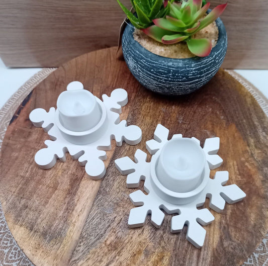 Teelichthalter in Schneeflockenform