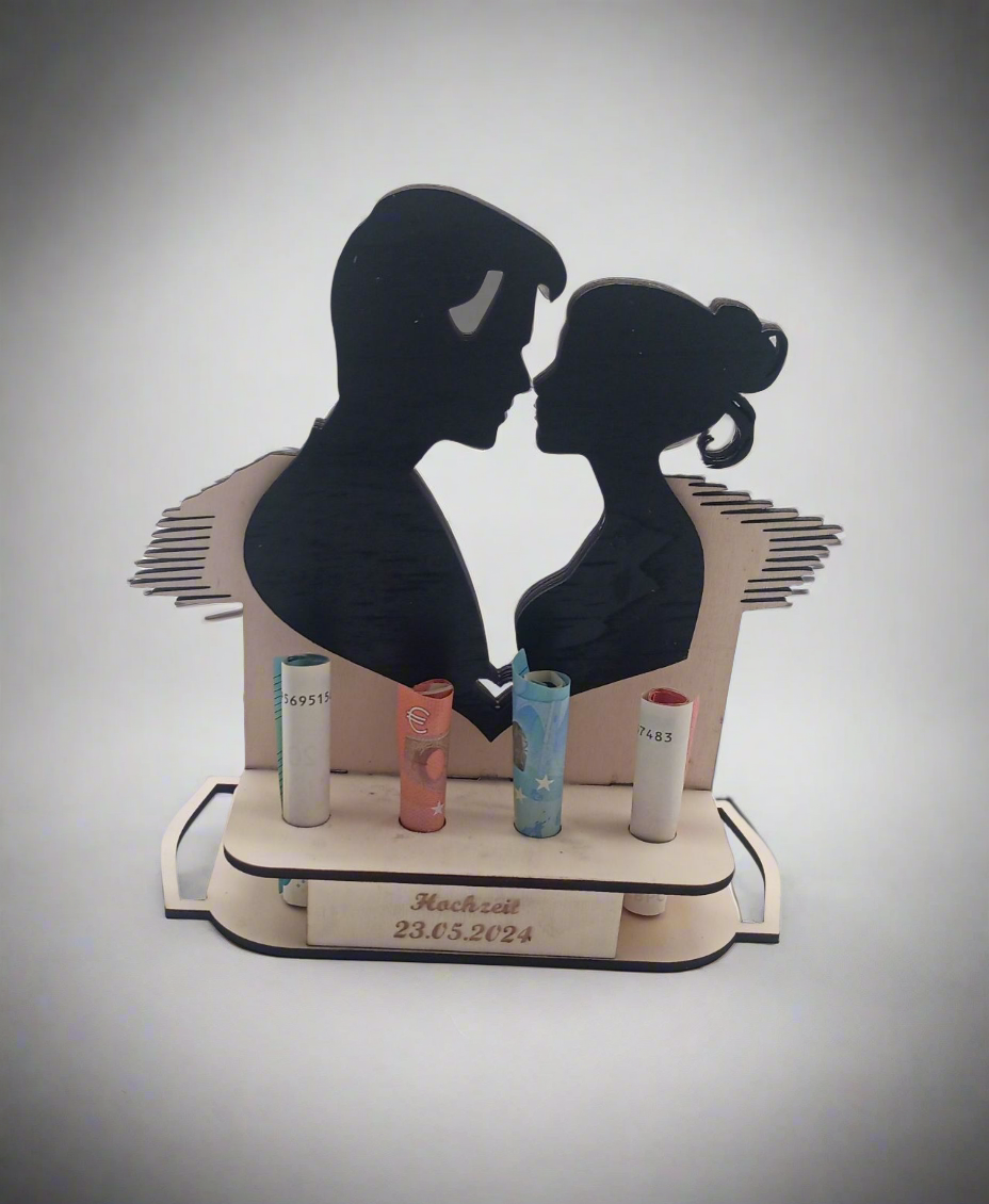 Geldgeschenk zur Hochzeit mit Wunschgravur | Holz-Liebespaar personalisiert