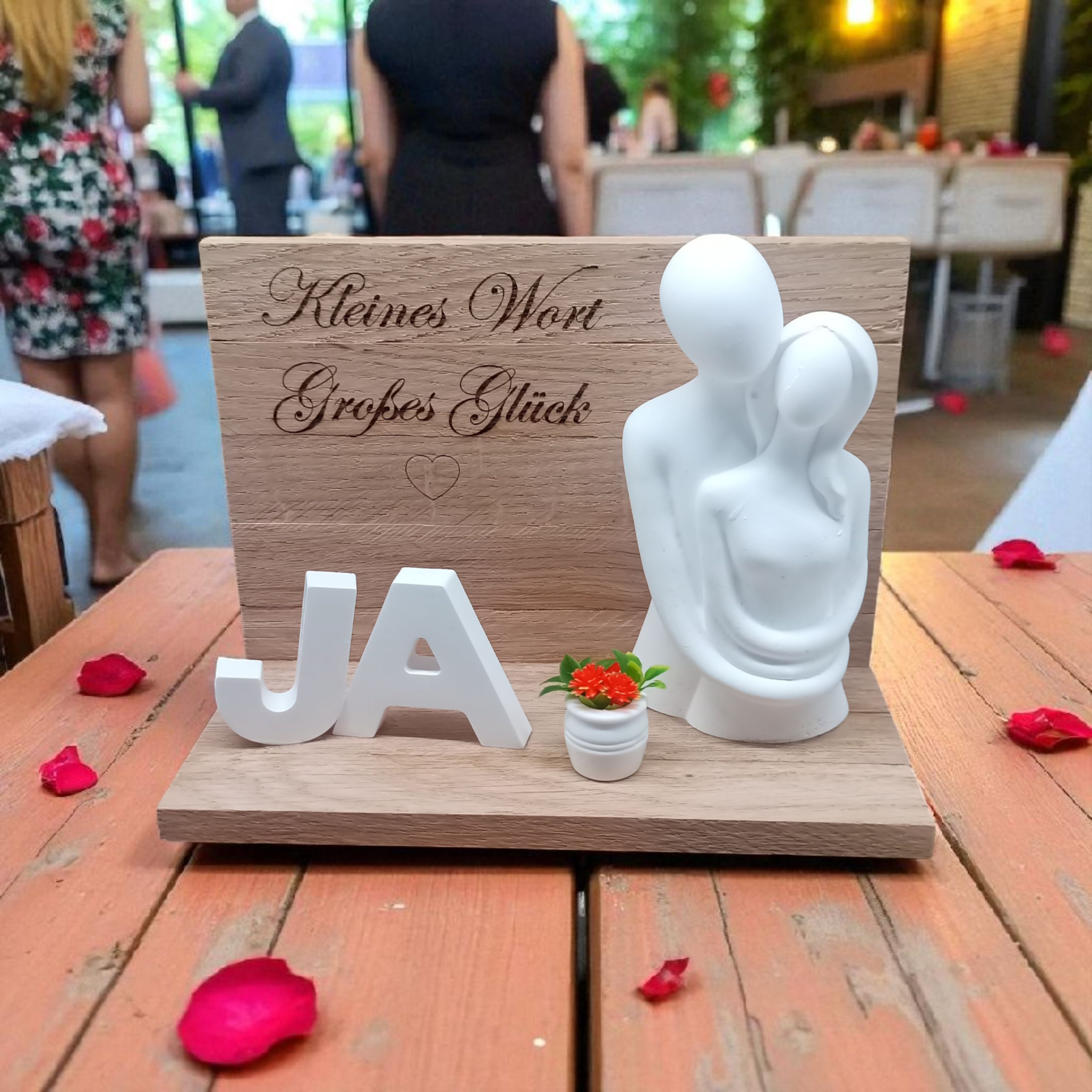 Hochzeitsdeko "Kleines Wort, großes Glück" aus Raysin & Holz | Geschenk zur Hochzeit