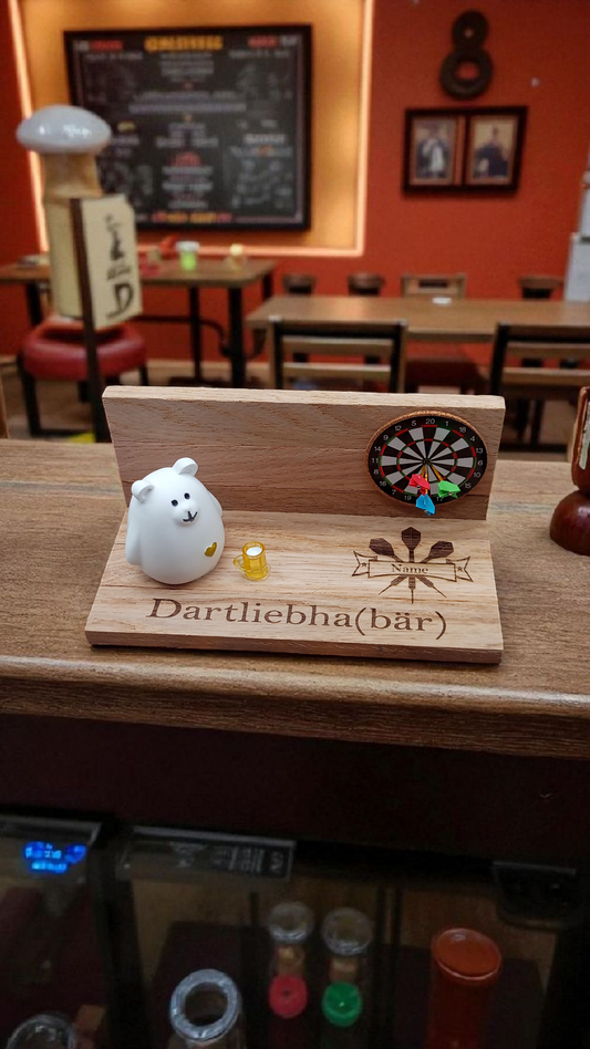Dartliebhabär aus Raysin auf Holz, personalisiert