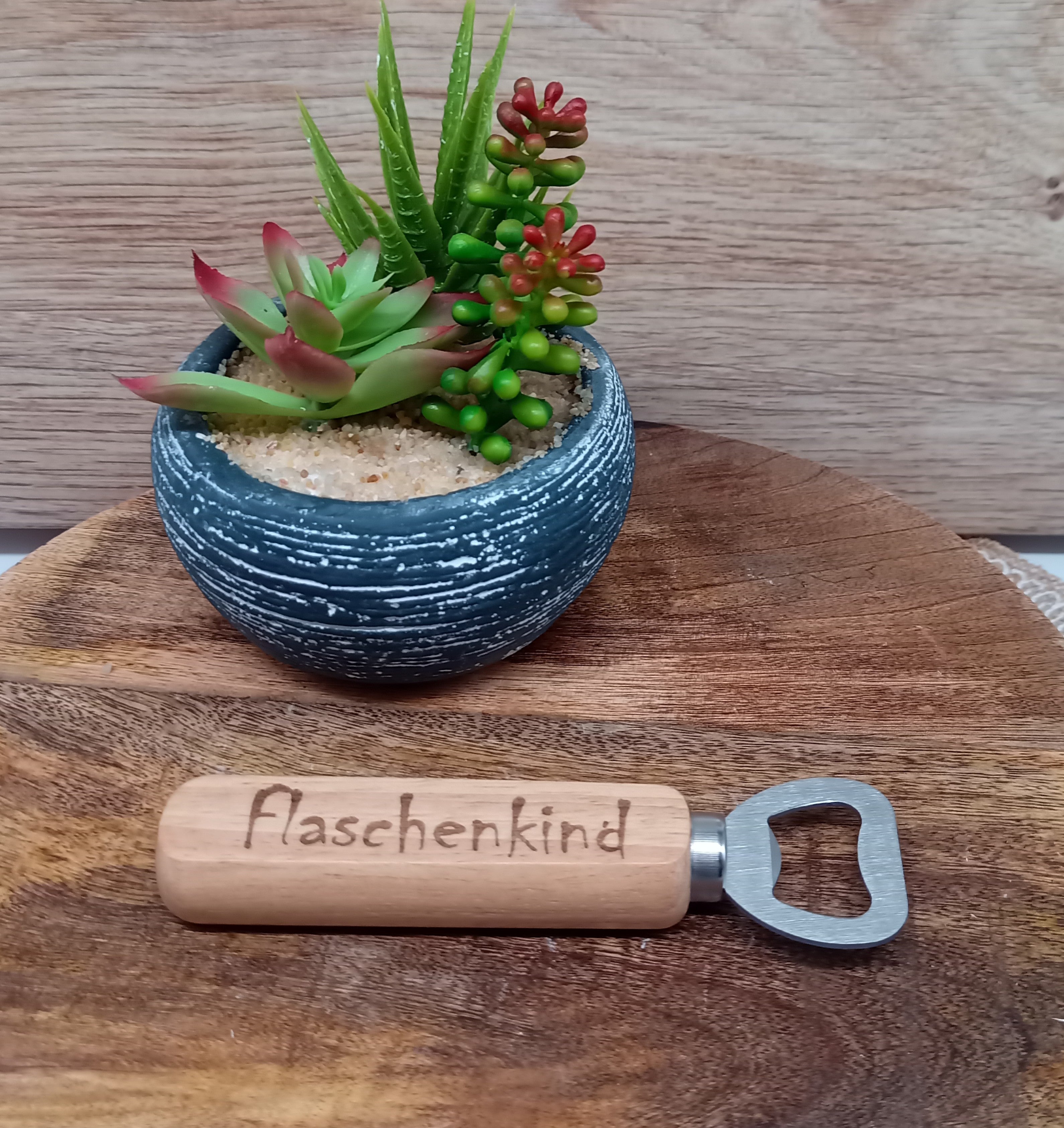 Flaschenöffner aus Holz mit Gravur | Geschenk für Männer & Bierliebhaber