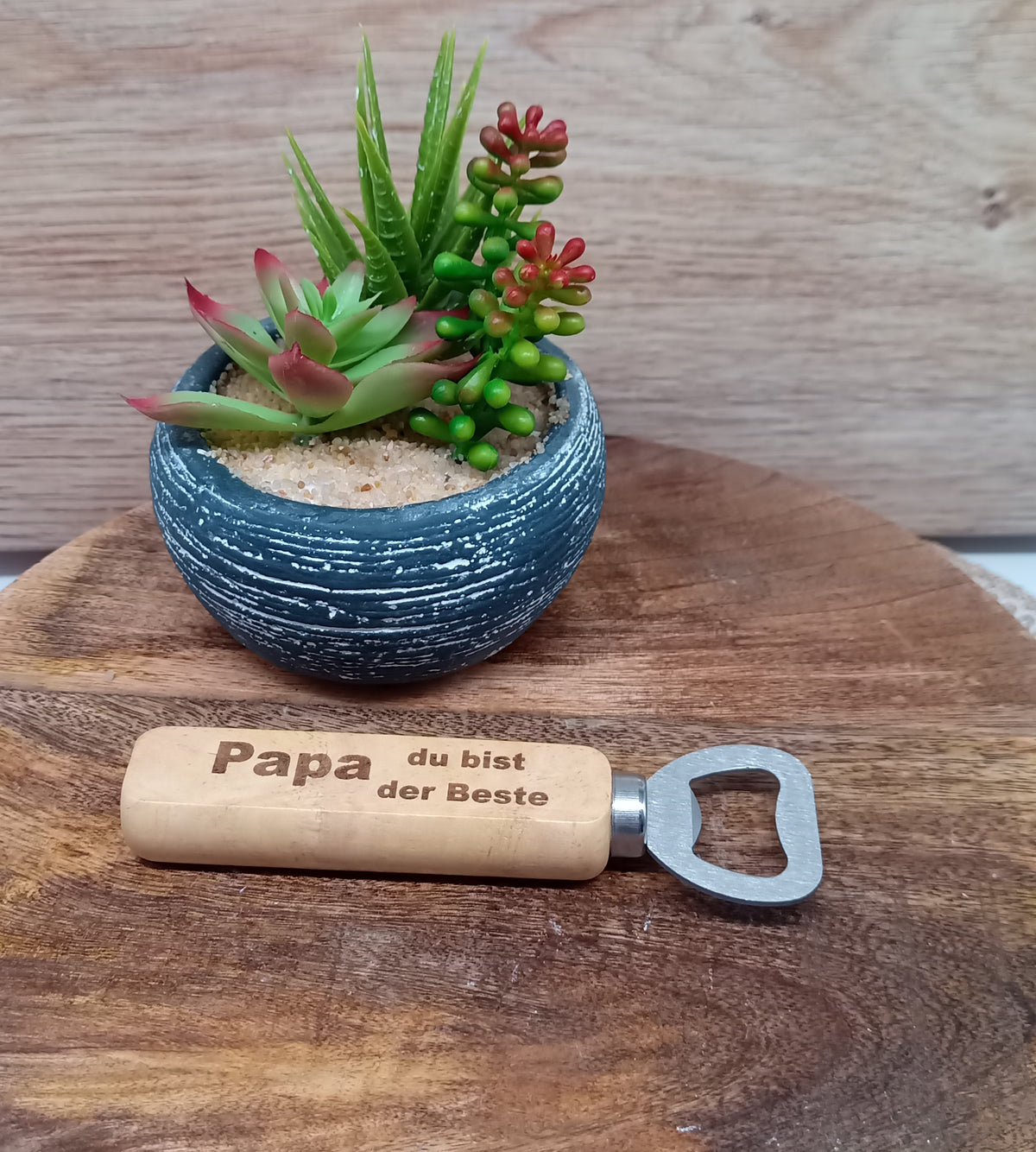Flaschenöffner aus Holz mit Gravur | Geschenk für Männer & Bierliebhaber