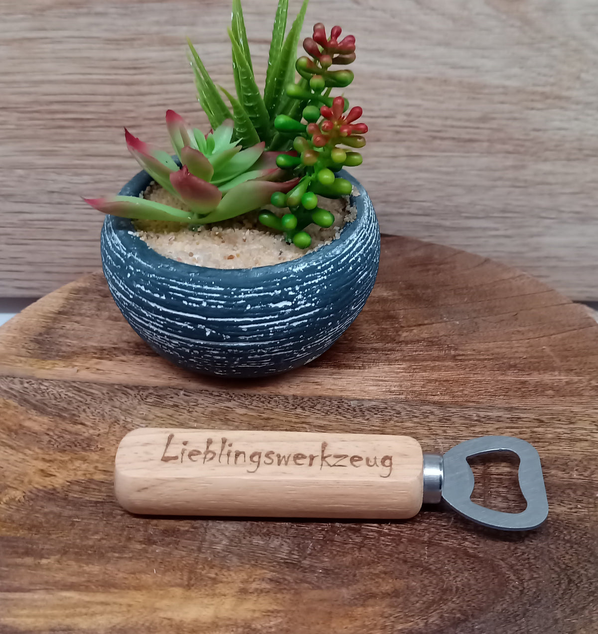 Flaschenöffner aus Holz mit Gravur | Geschenk für Männer & Bierliebhaber